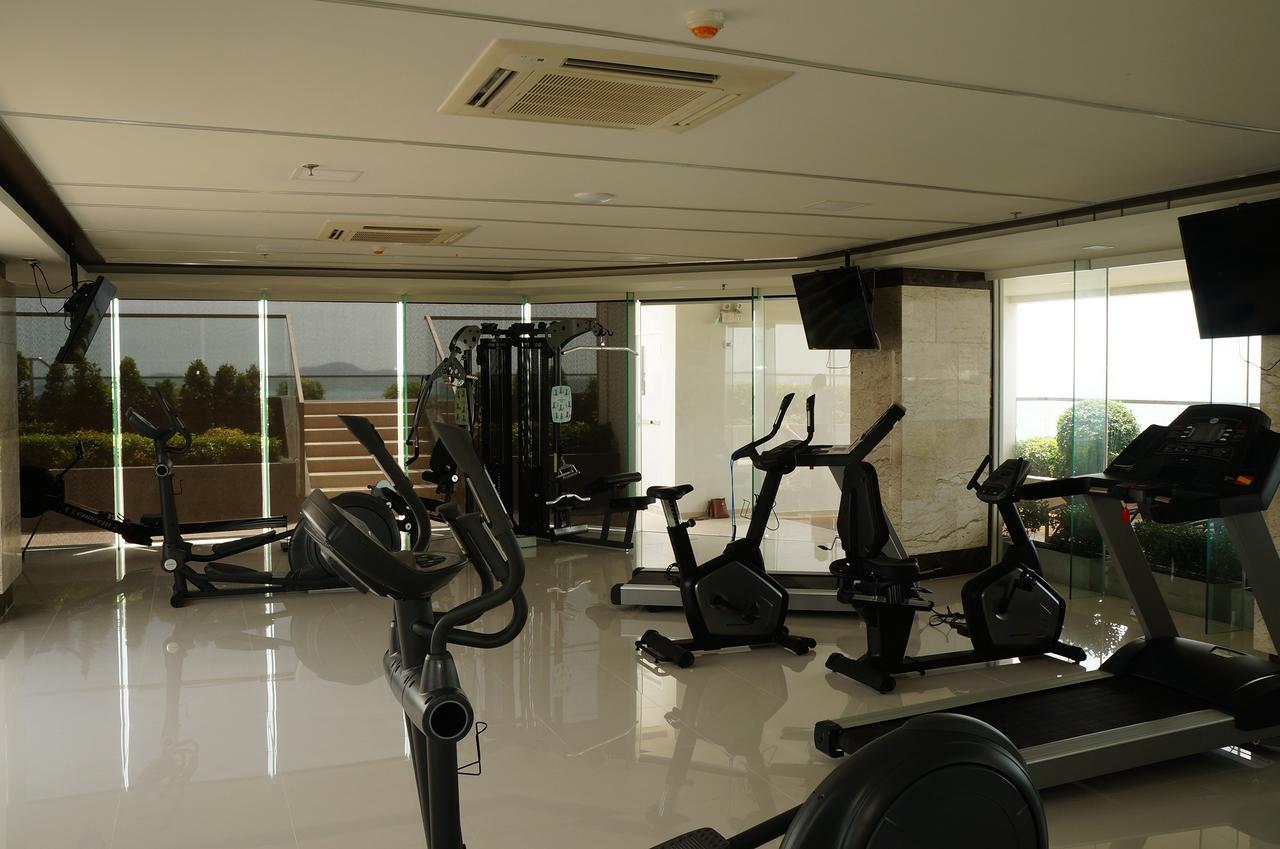 Stylish Studio In Peak Towers Паттая Екстер'єр фото
