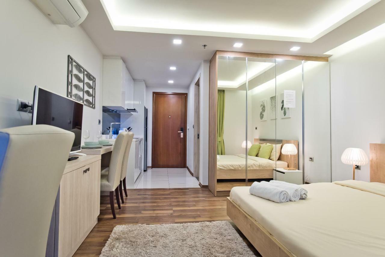 Stylish Studio In Peak Towers Паттая Екстер'єр фото