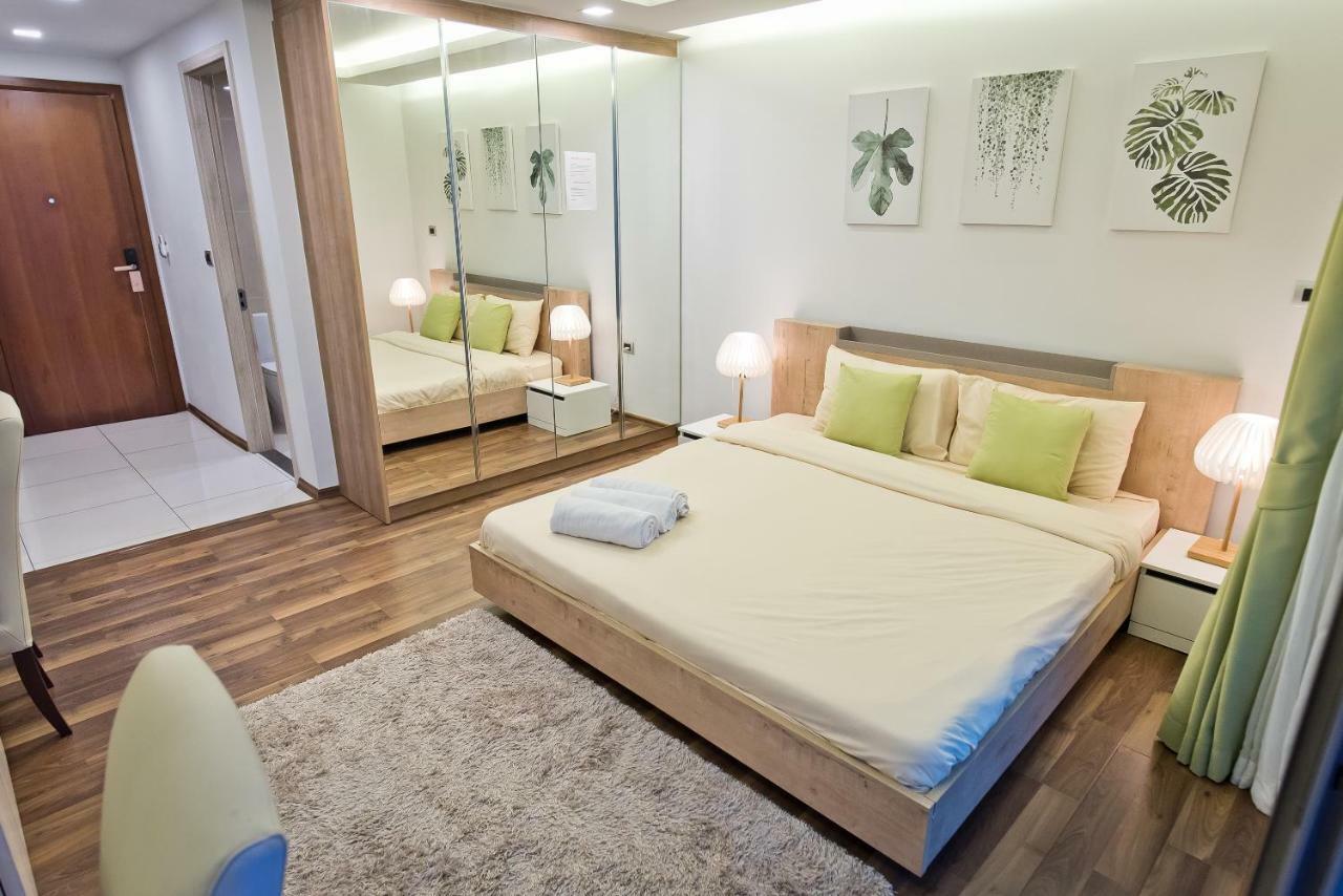Stylish Studio In Peak Towers Паттая Екстер'єр фото