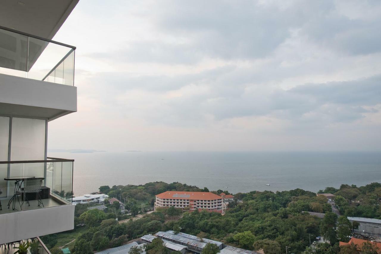Stylish Studio In Peak Towers Паттая Екстер'єр фото